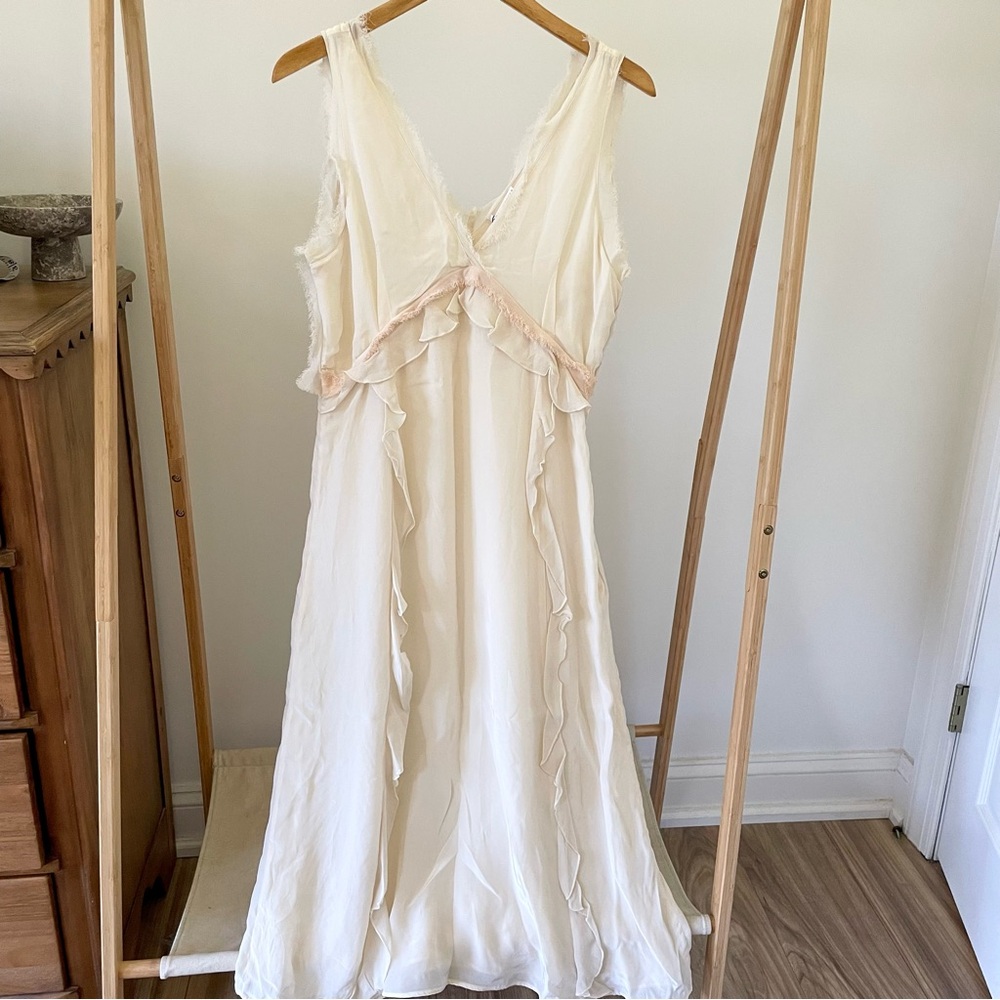 NWT Zara Ruffle V-neck Frayed Hem Midi Dress in Cream/Ballet Pink - M